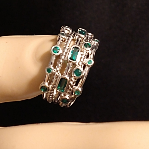 Green Crystal & Silver tone Stacked Ring 8 - Picture 3 of 6